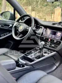 2022 Porsche MACAN