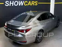 2022 Lexus ES300