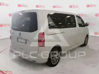 2022 Peugeot Traveller