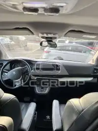 2022 Peugeot Traveller