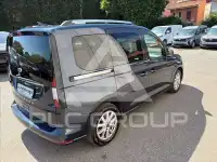 2022 Ford Tourneo