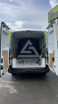2023 Nissan Interstar