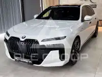 2023 BMW 740