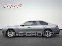 2023 BMW 740