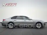 2023 BMW 740