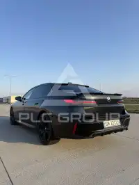 2023 BMW 750