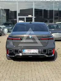 2023 BMW 750