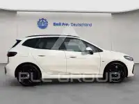 2023 BMW 220