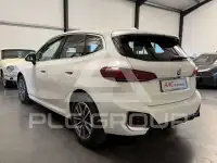 2023 BMW 220