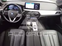 2023 BMW 530