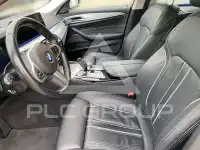 2023 BMW 530