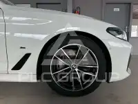 2023 BMW 530