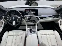 2023 BMW 530