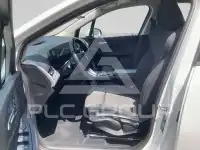 2023 BMW 218