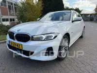 2023 BMW 330