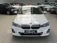 2023 BMW 330