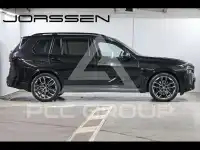 2023 BMW X7
