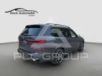 2023 BMW X7