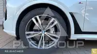 2023 BMW X7