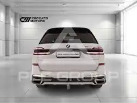 2023 BMW X7