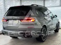 2023 BMW X7