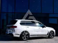 2023 BMW X7