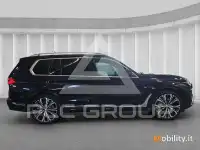 2023 BMW X7