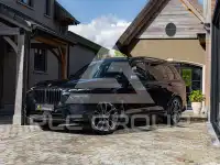 2023 BMW X7