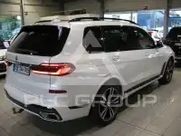 2023 BMW X7