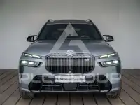 2023 BMW X7