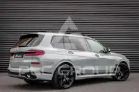 2023 BMW X7