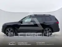2023 BMW X7