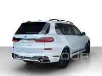 2023 BMW X7