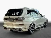 2023 BMW X7