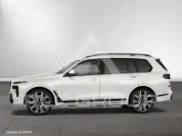 2023 BMW X7