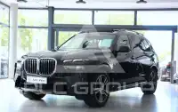 2023 BMW X7