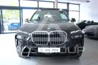 2023 BMW X7