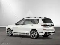 2023 BMW X7