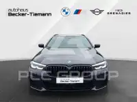 2023 BMW 520