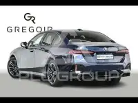 2023 BMW 520