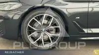 2023 BMW 520