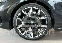 2023 BMW 520