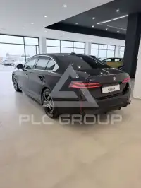 2023 BMW 520