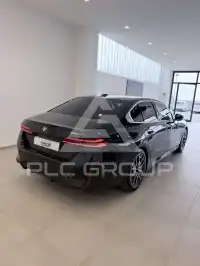 2023 BMW 520