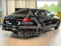2023 BMW 520