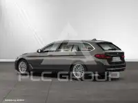 2023 BMW 520