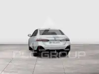 2023 BMW 520