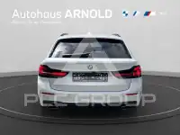 2023 BMW 520