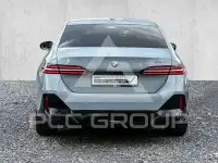 2023 BMW 520