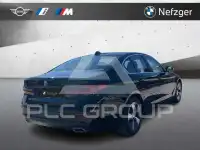 2023 BMW 520